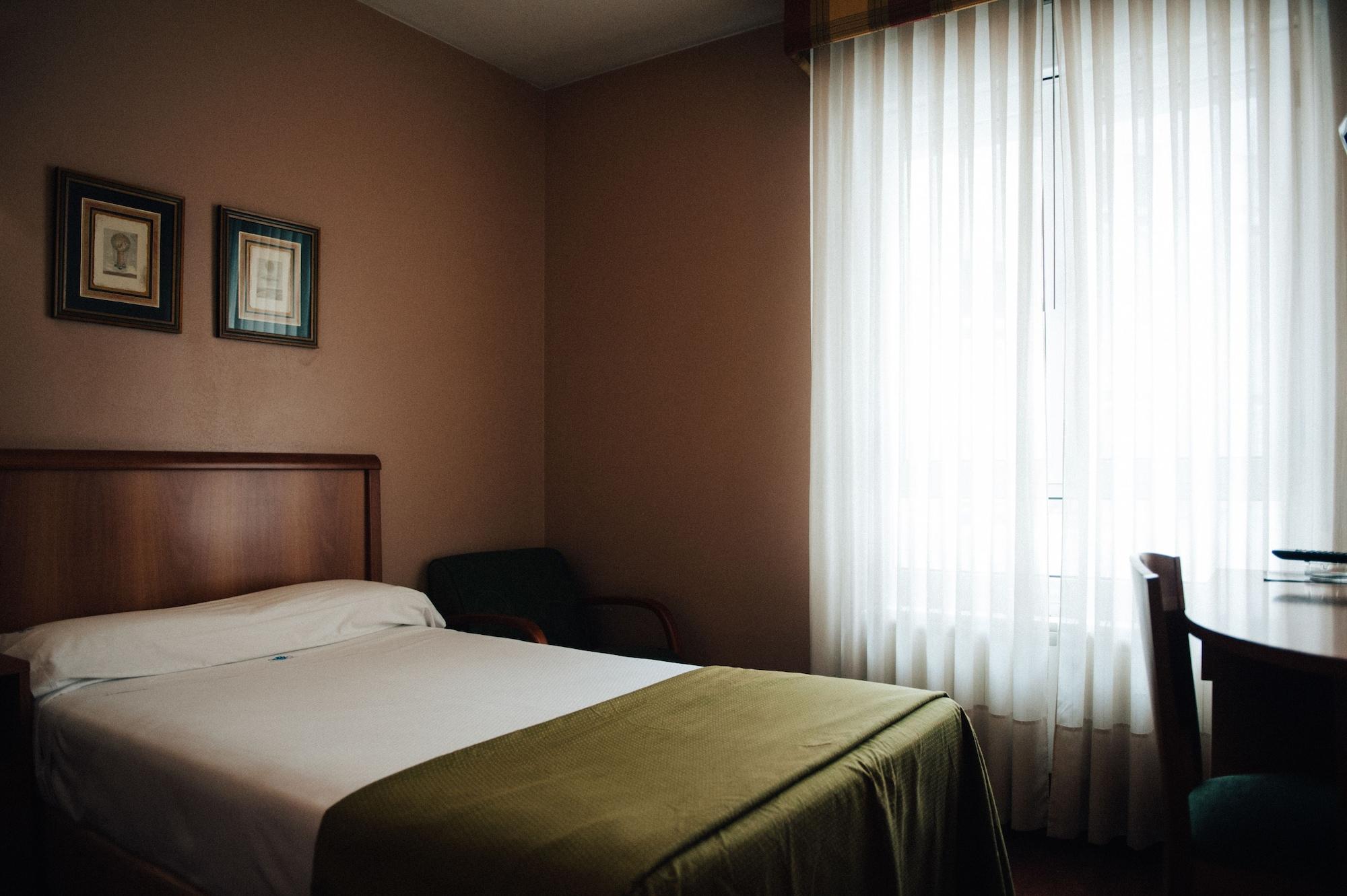 Hotel Carreno オビエド エクステリア 写真