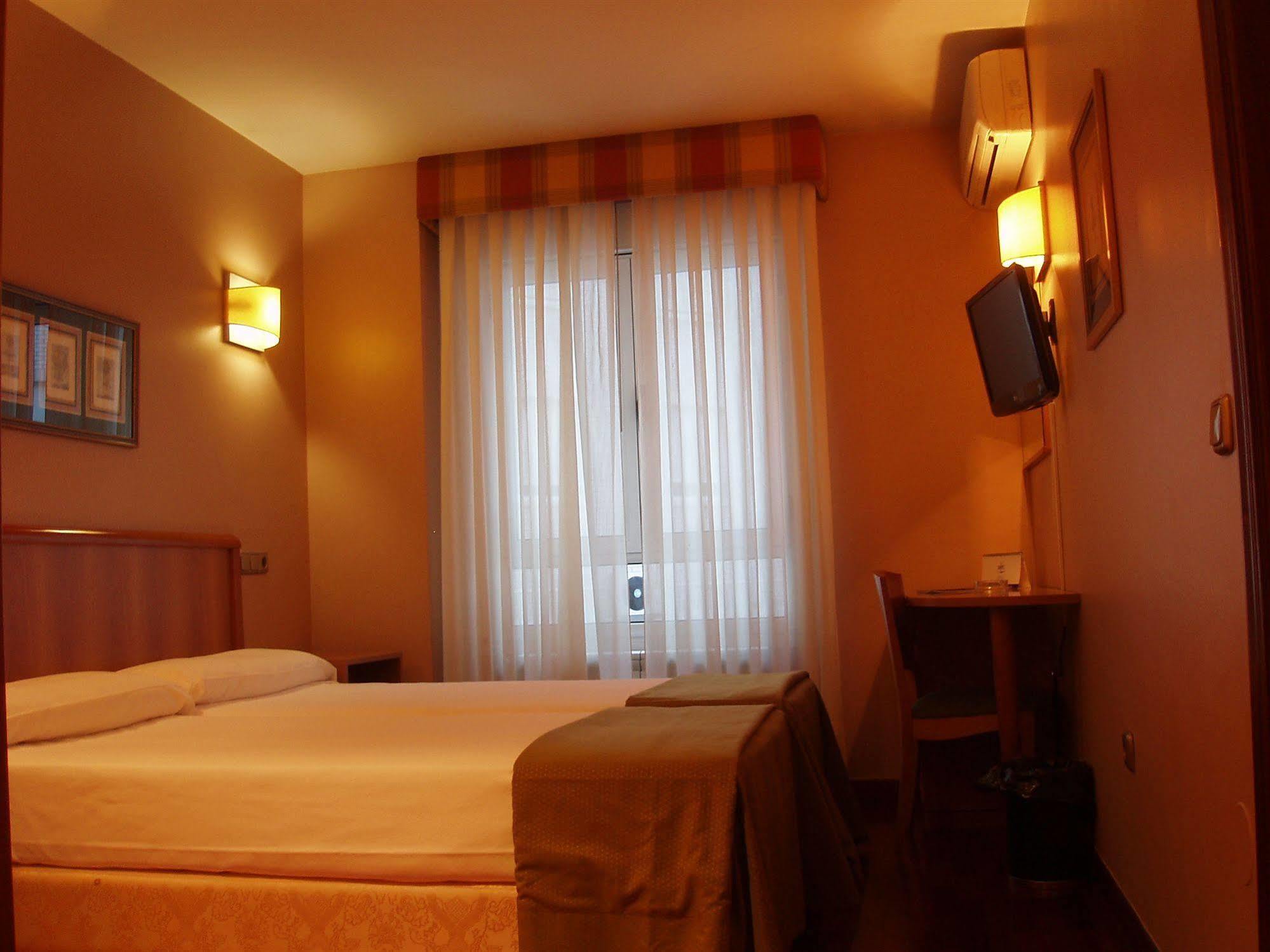 Hotel Carreno オビエド エクステリア 写真